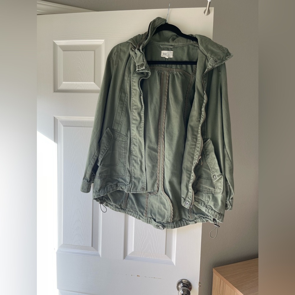 Jolt Jacket